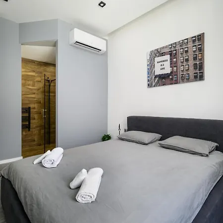 Apartment Lion 3bedroom In Hear Of Budapest