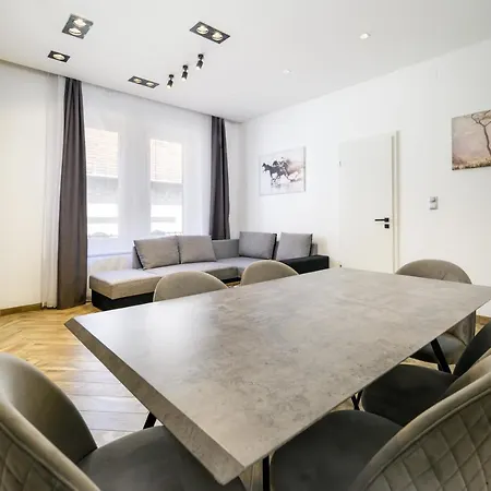 Lion 3bedroom In Hear Of * Budapest