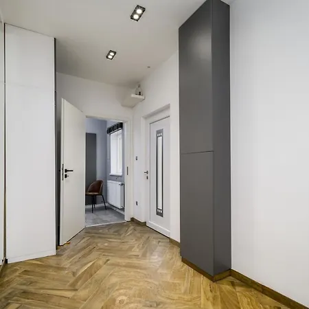 Lion 3bedroom In Hear Of