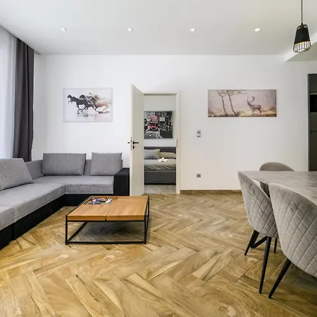 Lion 3bedroom In Hear Of Apartment
