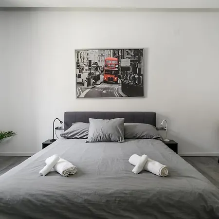 Lion 3bedroom In Hear Of *