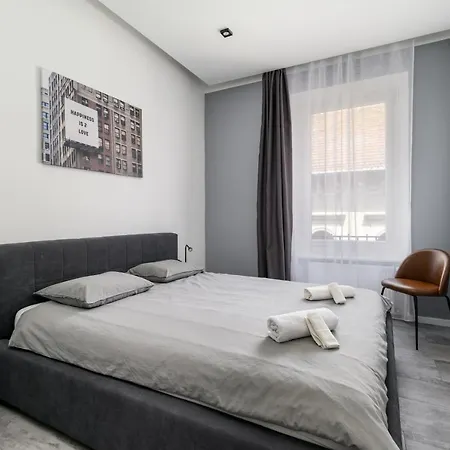 Lion 3bedroom In Hear Of Apartament *
